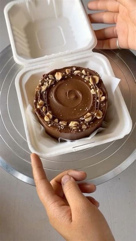 Бенто торт шоколадный | Chocolate cake designs, Cake designs, Mini ...