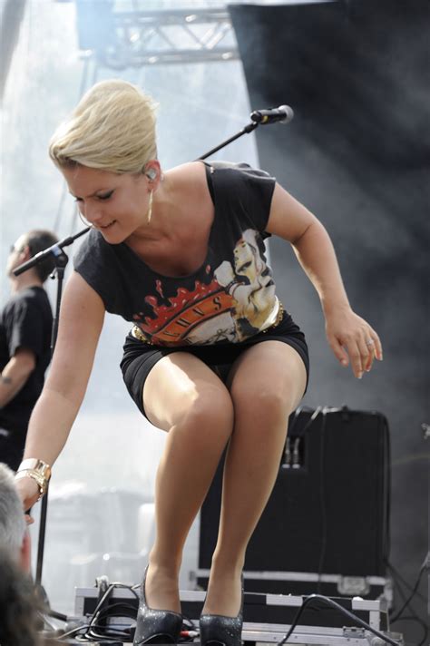 Jeanette Biedermann Performs in Black Skirt – HawtCelebs