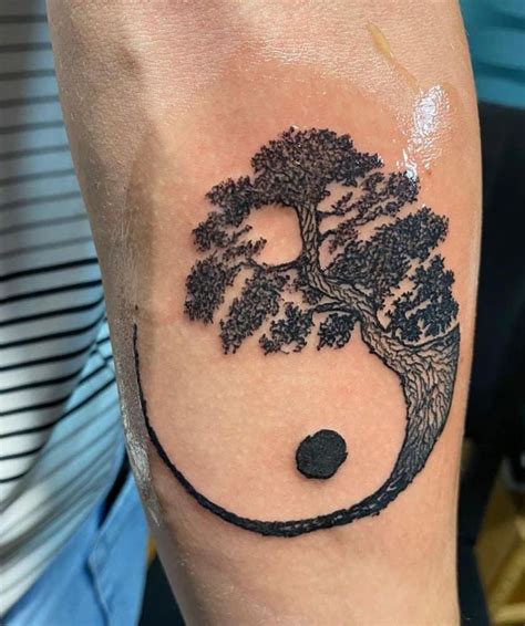 30 Amazing Yin Yang Tattoos Designs You Must See | Style VP | Page 14