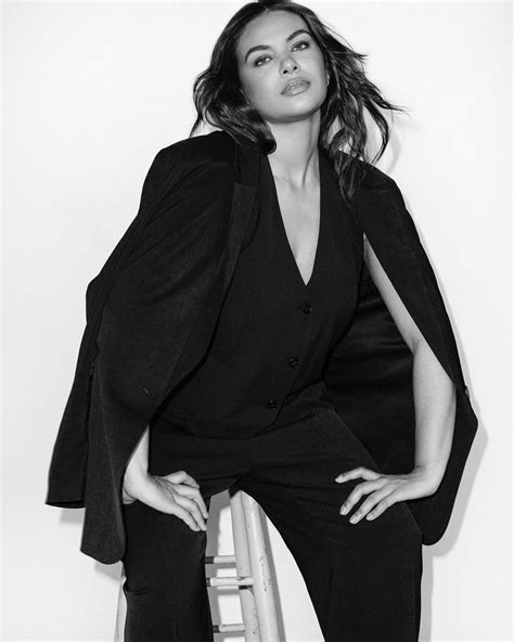 Julia Ann | Happy Monday 🖤🤍 | Instagram