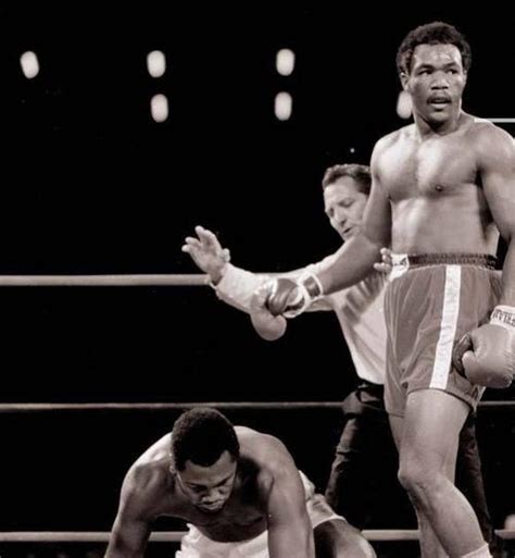 George Foreman defeats Joe Frazier, Jamaica 1973 : r/OldSchoolCool