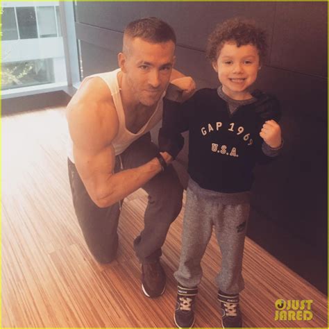 Ryan Reynolds Shows Off 'Deadpool' Muscles in Workout Pic!: Photo 3336835 | Ryan Reynolds Photos ...