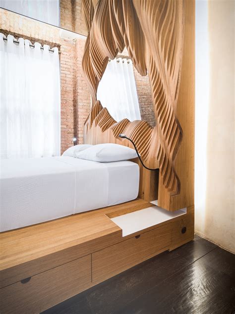 Graham Kelman - Fabric Bed