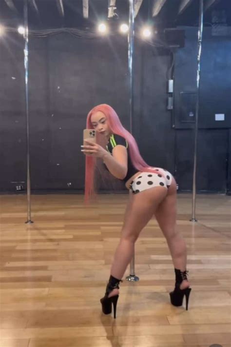 Ice Spice Shows Off Her Twerking Skills in Underwear - Mandatory