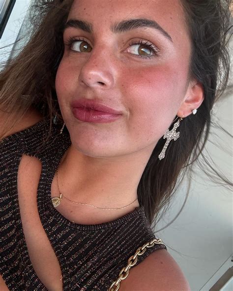 Sarriiiberryyy🍒 (@lyffffeofthepartyyy) • Instagram photos and videos