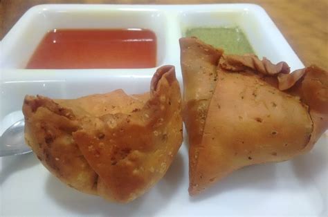 shiv misthan aloo matar samosa  delhi food