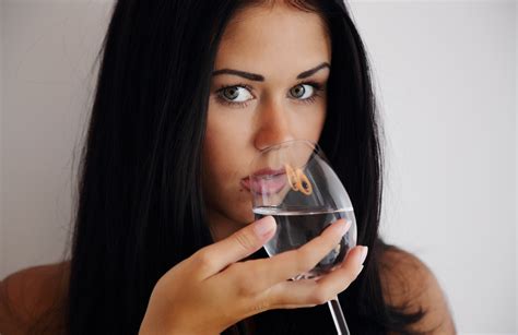 women, Brunette, Glass, Water, Macy B HD Wallpapers / Desktop and