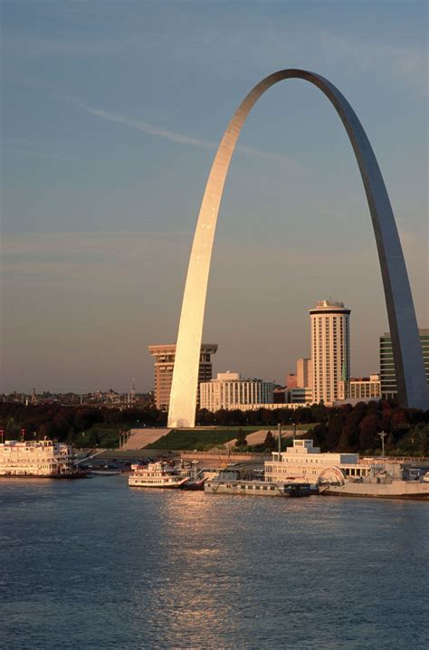 St Louis Arch History Facts | semashow.com