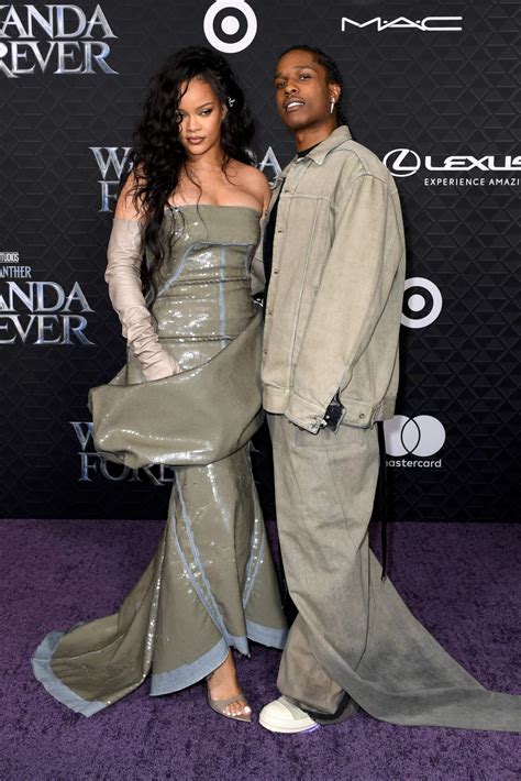 Rihanna Beautiful Boobs - Hot Celebs Home