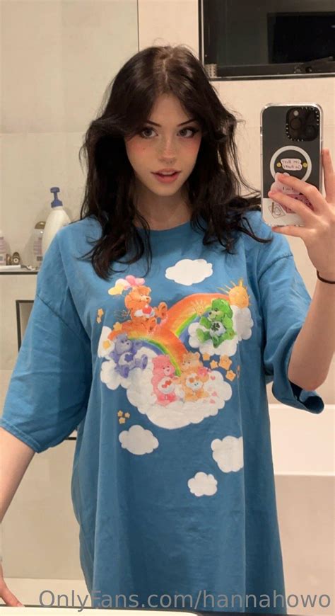 Hannah Owo Nude Selfies Leaked from OnlyFans