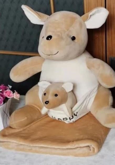 Плед Игрушка, подушка, 3 в 1 Мама Кенгуру, мягкая игрушка с пледом ...