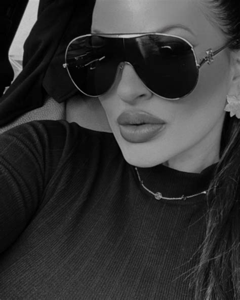 Alessandra Marques • Brand