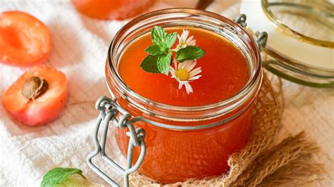 Абрикосовое варенье: рецепты, сколько нужно сахара и как сварить в ...