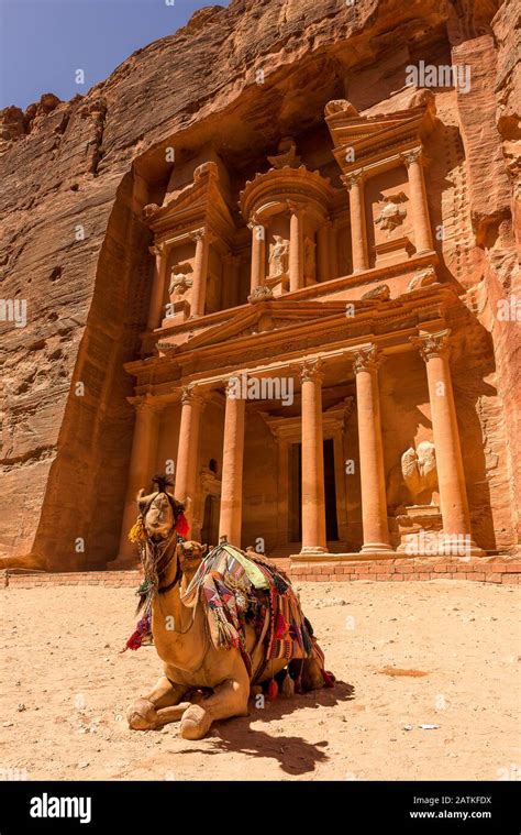 The Treasury, Petra Stock Photo - Alamy