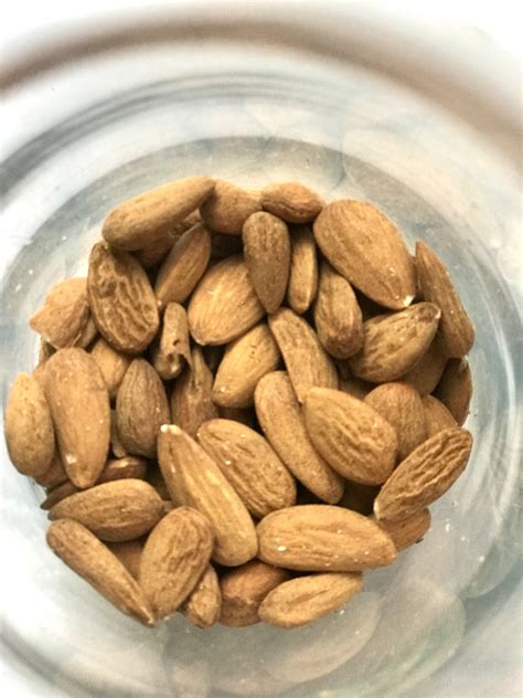 Fiber Content Of Almonds Per 100G at Leticia Martinez blog