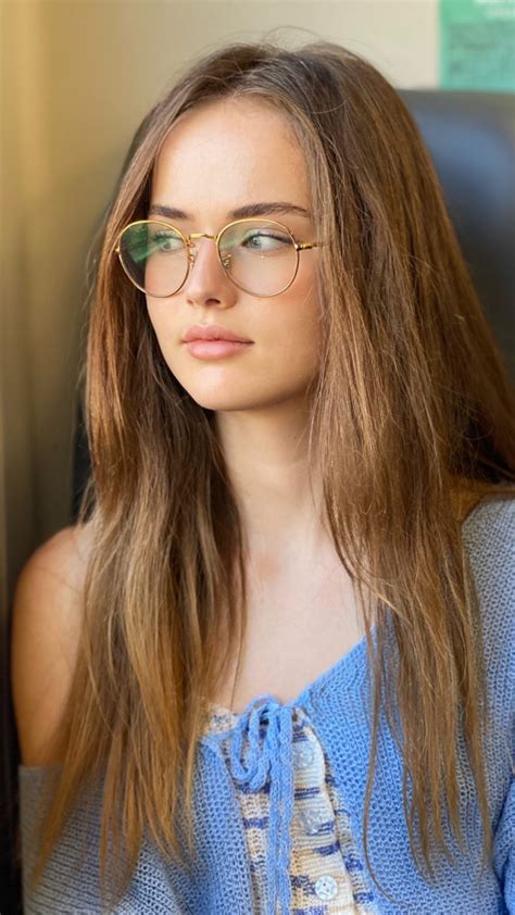 Kristina Pimenova [2022-08-01] : r/portraitphotos