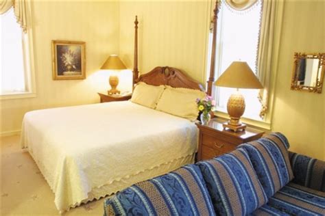 Hotel Winneshiek, Restauration & Steyer Opera House | Welcome in ...