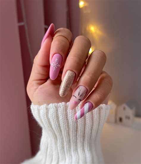 50 Festive Nail Designs For The Christmas Holiday Season