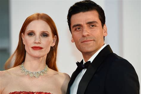 Jessica Chastain Comments on Steamy Oscar Isaac Red Carpet Video