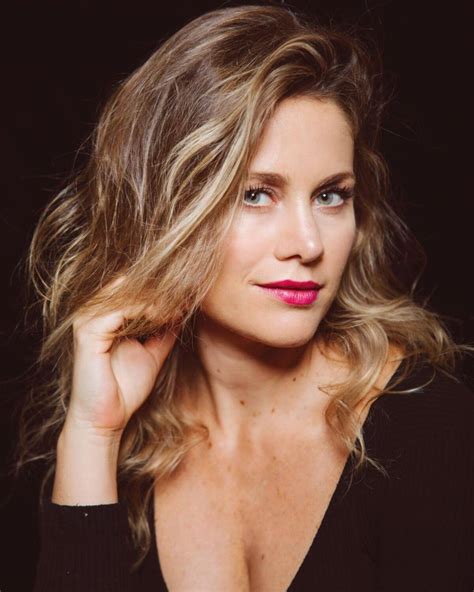 Quién es Lisi Linder, la actriz que hace de la baronesa de Grazalema en