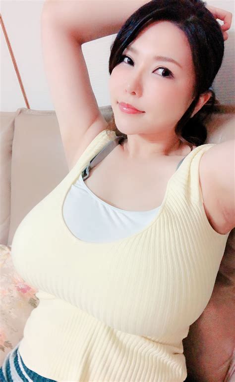 OPPAI_Lover69 on Twitter: "It's hot, hot, hot but @AnriOkita_real