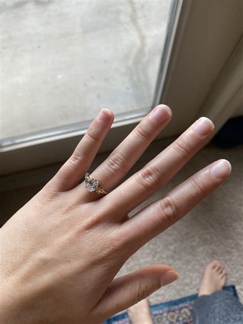 Input on center stone size for size 4.5 please! : r/EngagementRings