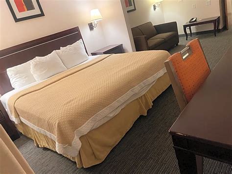 Days Inn & Suites by Wyndham Denver International Airport ...