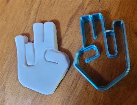 🍪 2 in the Pink 1 in the Stink Cookie Cutter・ STL File for 3D printing