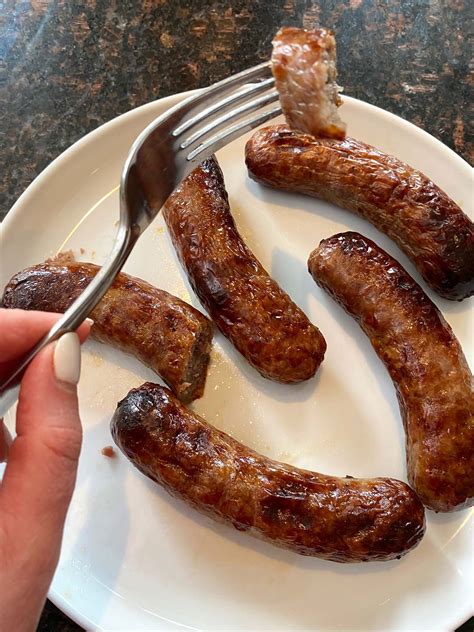Brats In Air Fryer – Air Fryer Bratwurst Recipe – Melanie Cooks