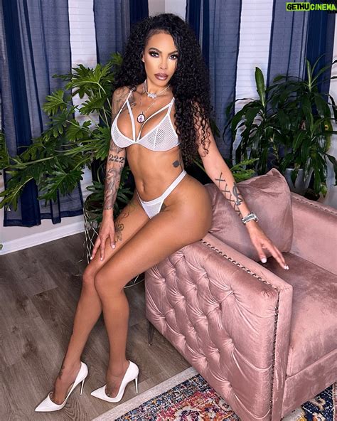 Gigi Maguire Wiki, Biography, Age, Gallery, Spouse and more