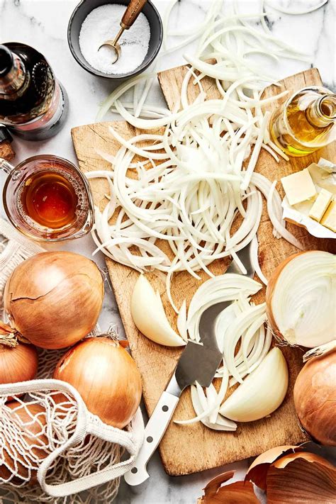 Jammy Caramelized Onions with Sherry (How to Caramelize Onions)