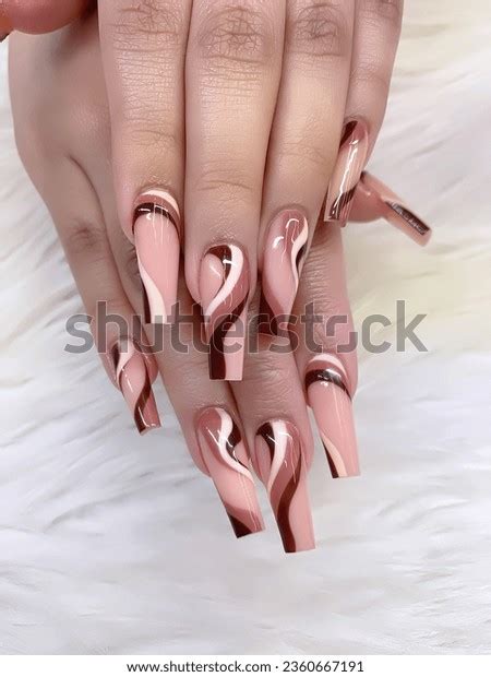 408 Nail Art Experience Images, Stock Photos, 3D objects, & Vectors