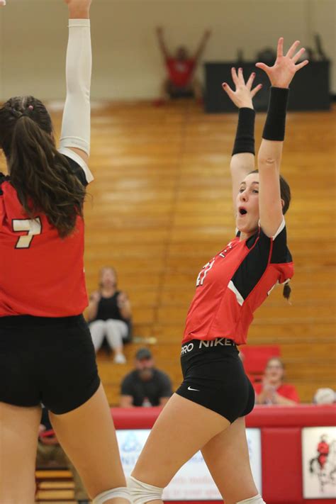 VOLLEYBALL: Lady Raiders come up big on senior night - Thunder Radio