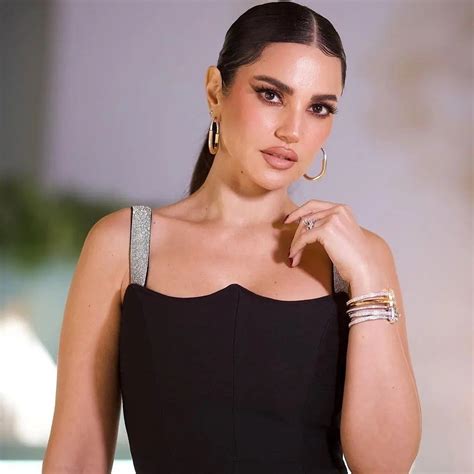 Dorra : r/ArabCeleb
