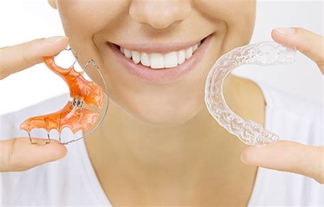 How to Clean a Removable Orthodontic Appliance