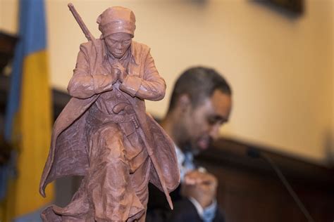 Philadelphia picks Baltimore-bred artist’s design for Harriet Tubman ...