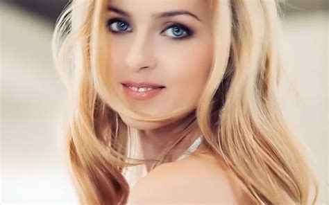 Abigaile Johnson 漂亮的蓝眼少女_哔哩哔哩_bilibili