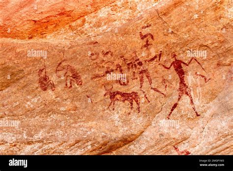 Prehistoric Petroglyphs. Rock Art. Famous prehistoric rock paintings ...