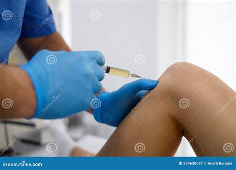 Treating Knee Pain with Platelet-rich Plasma Injection. Treatment of ...