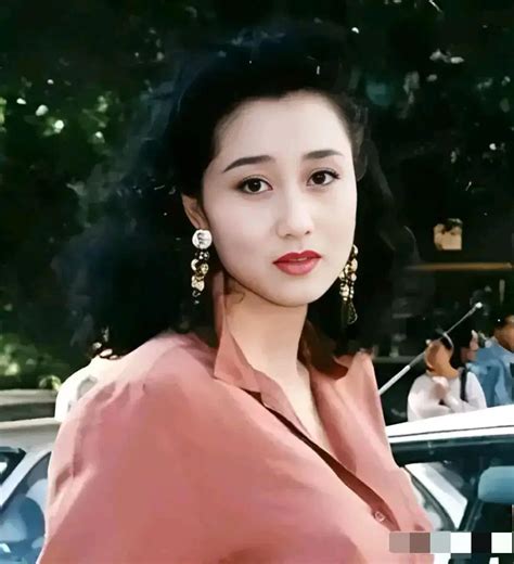 Huang Qiuyan, the goddess of immortality VS Lizhi, the goddess of time