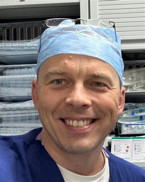 Dr Dimitri Avlassevitch :: Frimley Health NHS Foundation Trust