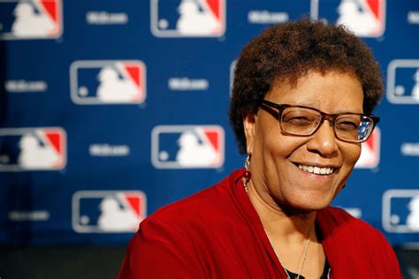 Claire Smith, a Baseball and Sports Writing Pioneer, Gets Her Due | Vogue