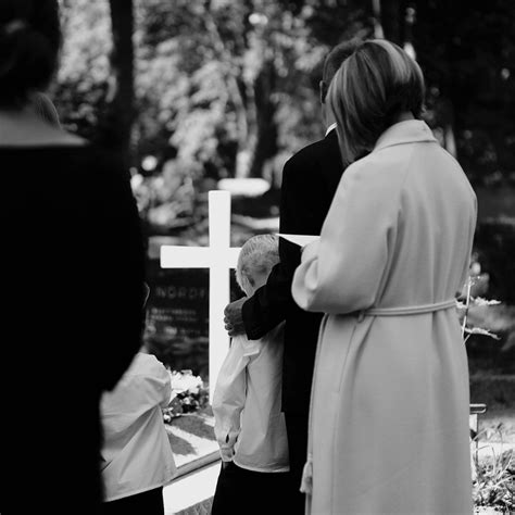 How to Photograph a Funeral (Tastefully and With Respect)