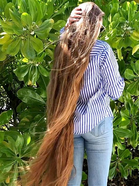 VIDEO - Ultimate blonde perfection