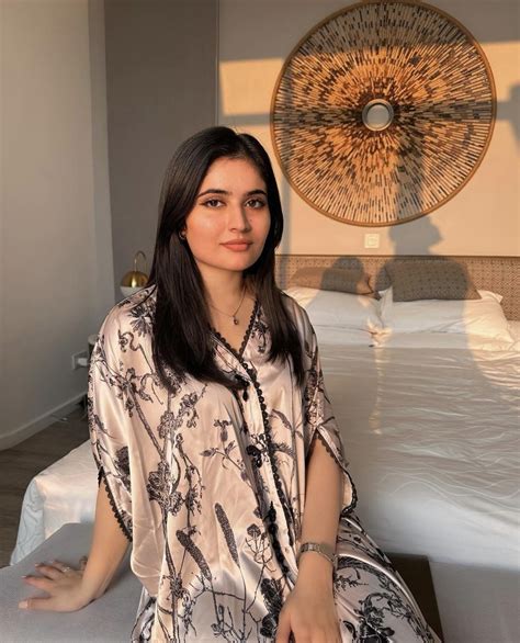 Aroob Jatoi : r/PakiBeauties