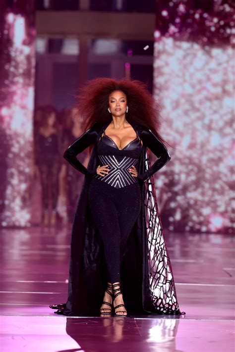 Tyra Banks closes out Victoria's Secret Fashion Show 2024 in bedazzled