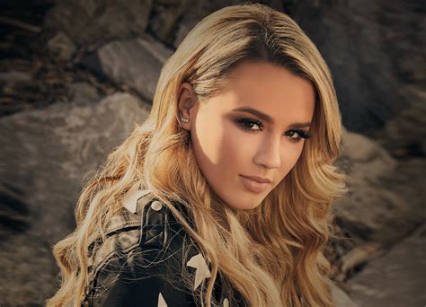 Gabby Barrett Wallpapers (28 images) - WallpaperCat