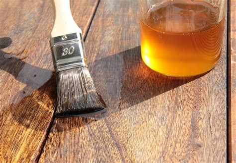 apply varnish  wood  lynda rahman blog