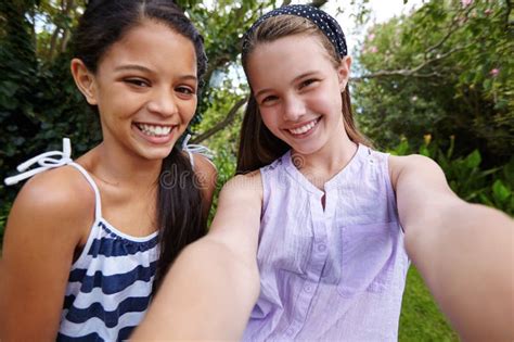 friends   young girl friends   selfie
