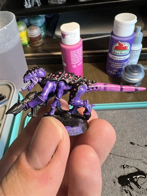 Salamander/Poison Amphibian Nids, need some advice for face and weapon